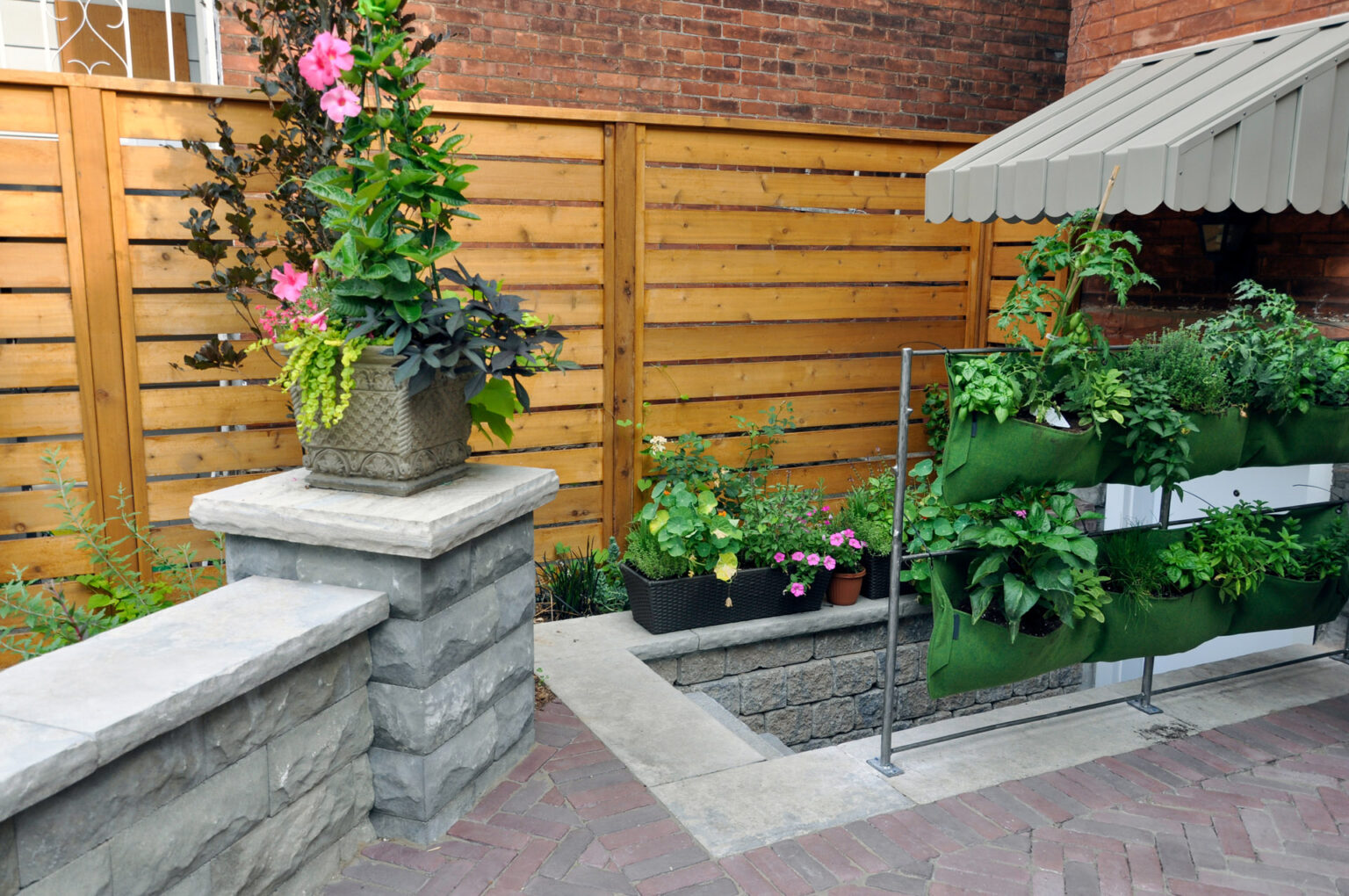 Photo inspiration: Gallery Detail: 10 Townhouse Landscaping Ideas