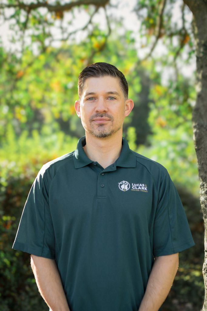 lucas and clark grounds company, professional lawn care and landscaping